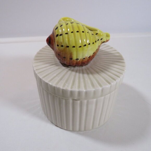 Seashell Ceramic Dish by Fitz & Floyd with Lid Glazed (has small chip on lid) - Picture 3 of 11